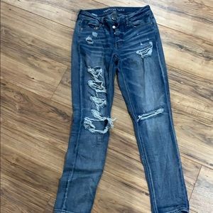 AE Tomgirl jeans